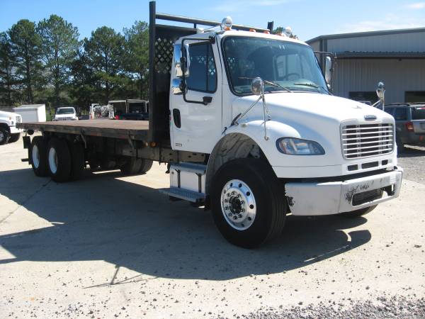 Tandem Axle Day Cab for sale in Cullman, IN – photo 2