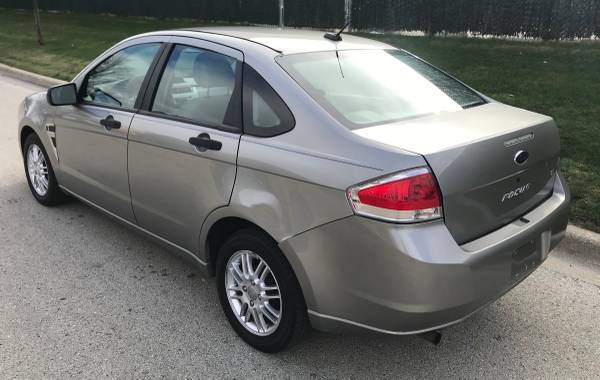 2008 Ford Focus SE 4 Cylinder 133k Original Miles - cars & trucks -... for sale in Hickory Hills, IL – photo 3