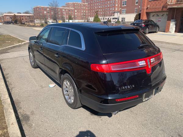 Lincoln MKT town car 43000 miles for sale in Flushing, NY – photo 4