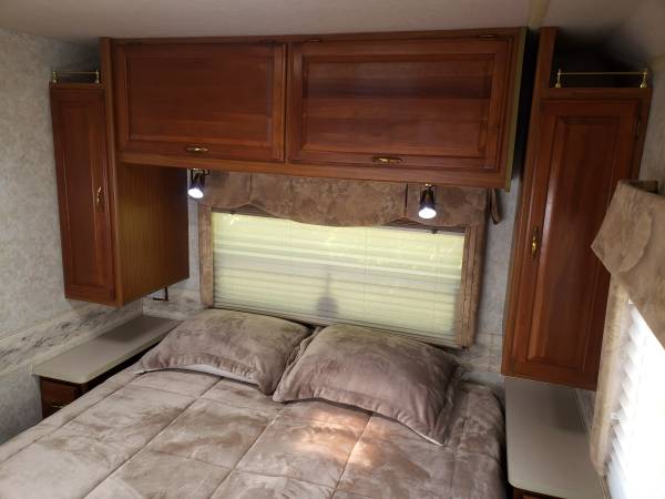 1999 Minnie Winnie Class C Motorhome 29ft for sale in Coos Bay, OR – photo 12