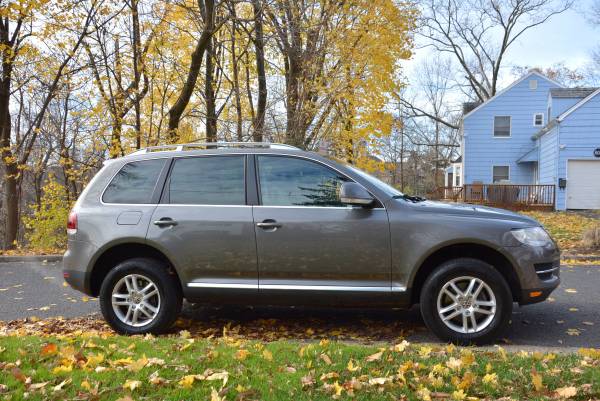Car Sale_VW TOUAREG - cars & trucks - by owner - vehicle automotive... for sale in Hershey, PA – photo 3