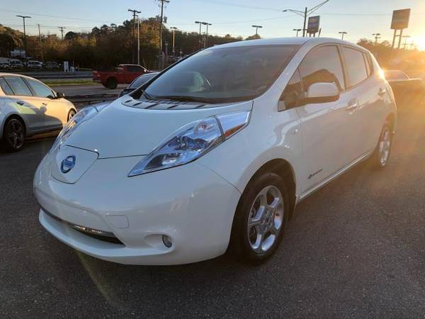 2011 Nissan Leaf 4dr HB SL-e - cars & trucks - by dealer - vehicle... for sale in Knoxville, TN – photo 3