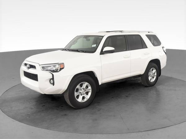 2018 Toyota 4Runner SR5 Sport Utility 4D suv White - FINANCE ONLINE... for sale in Washington, District Of Columbia – photo 3