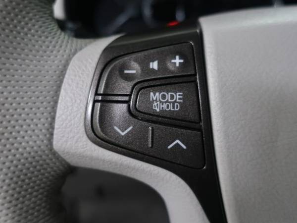 2013 Toyota Sienna XLE FWD 8-Passenger V6 EnterVan Leather 43,000 Mi. for sale in Caledonia, IL – photo 15