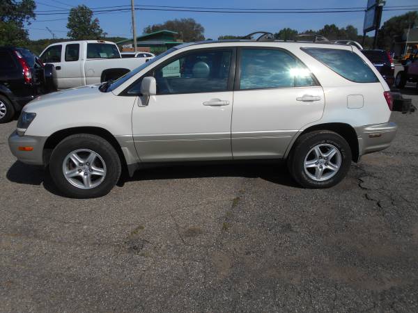 99 Lexus RX300 AWD. Runs and Drives Excellent. Great Condition. for sale in Kalamazoo, MI – photo 4