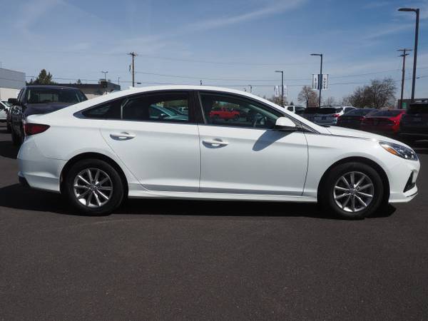 2018 Hyundai Sonata SE - - by dealer - vehicle for sale in Bend, OR – photo 3