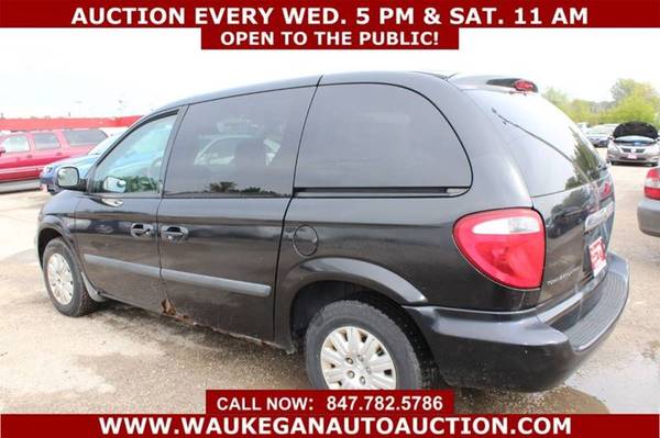 2006 *CHRYSLER* *TOWN AND COUNTRY* 3.3L V6 3ROW CD 660121 for sale in WAUKEGAN, WI – photo 2