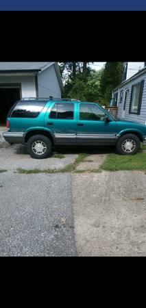 Repairable 96 GMC Jimmy for sale in South Bend, IN