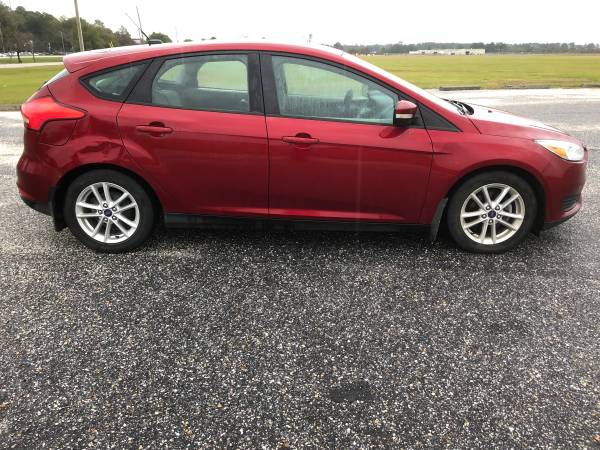 2016 Ford Focus SE Hatchback - cars & trucks - by owner - vehicle... for sale in Florence, NC – photo 3