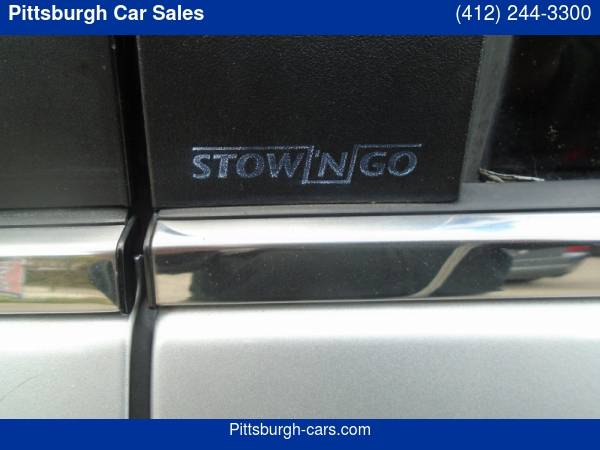 2010 Chrysler Town & Country 4dr Wgn Touring with 4-wheel disc for sale in Pittsburgh, PA – photo 7
