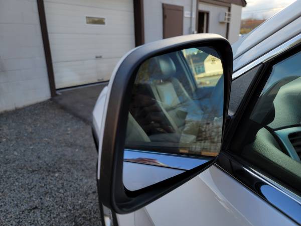 2013 Jeep Grand Cherokee Laredo 4WD SUV LOADED PEARL WHITE for sale in Rockland, MA – photo 11