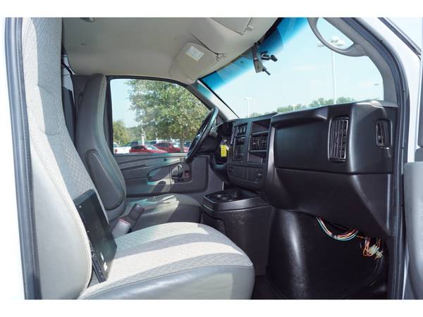 2014 Chevrolet Express Cargo 2500 for sale in Denton, TX – photo 9