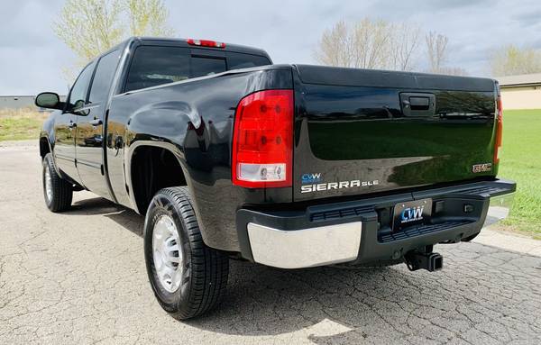 2009 GMC Sierra 2500hd SLE Crew Cab 4x4 1 Owner & Clean Carfax! for sale in Green Bay, WI – photo 7