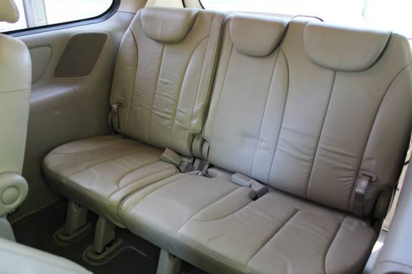 1-Owner Low Miles 2008 Hyundai Entourage Limited DVD Leather for sale in Louisville, KY – photo 15