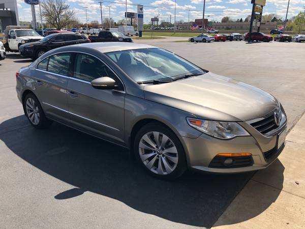 2009 Volkswagen CC Sport-6 Speed! - - by dealer for sale in Rochester, WI – photo 5
