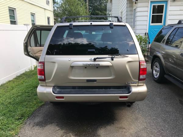 2001 Nissan Pathfinder LE for sale in West Springfield, MA – photo 8
