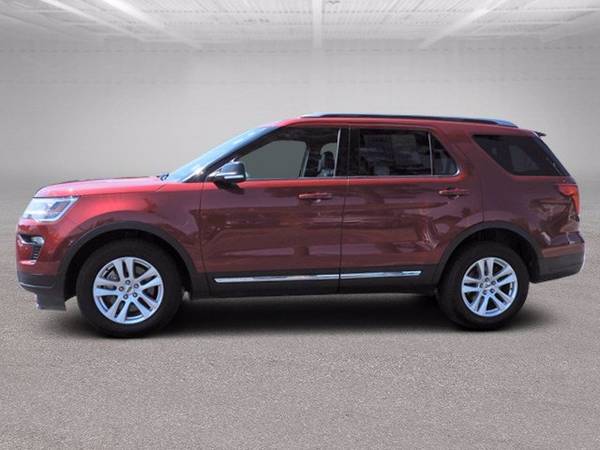 2018 Ford Explorer XLT 4WD w/ Sunroof 3rd Row - cars & trucks - by... for sale in Wilmington, NC – photo 5
