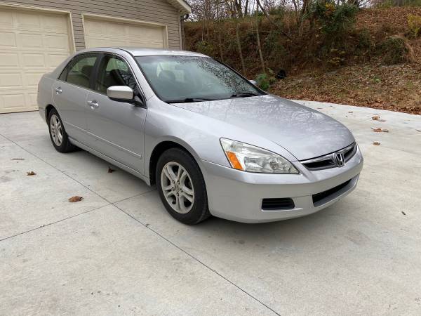 2007 Honda Accord 5speed - cars & trucks - by owner - vehicle... for sale in Lowell, AR – photo 13