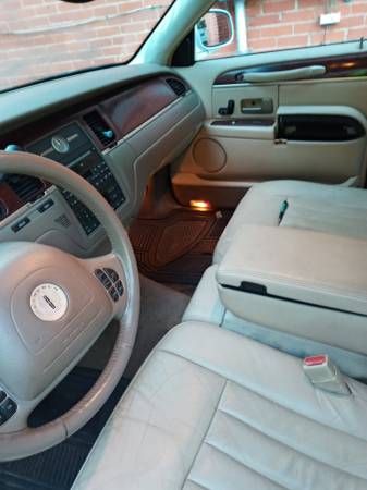 03 Lincoln Town car 148k - cars & trucks - by owner - vehicle... for sale in Montgomery, AL – photo 3