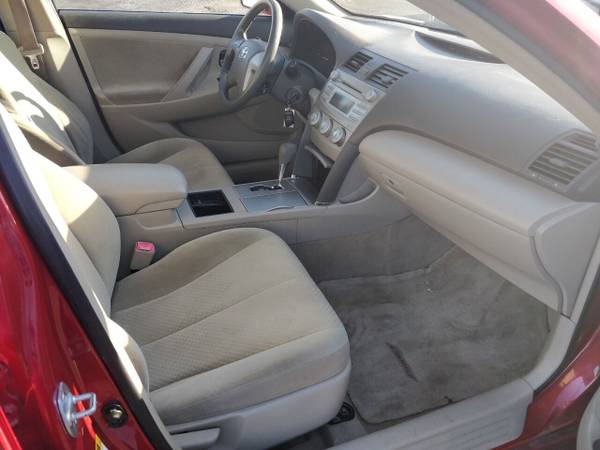 2007 Toyota Camry Sedan 4dr LE Very very clean - cars & trucks - by... for sale in Muncie, IN – photo 4