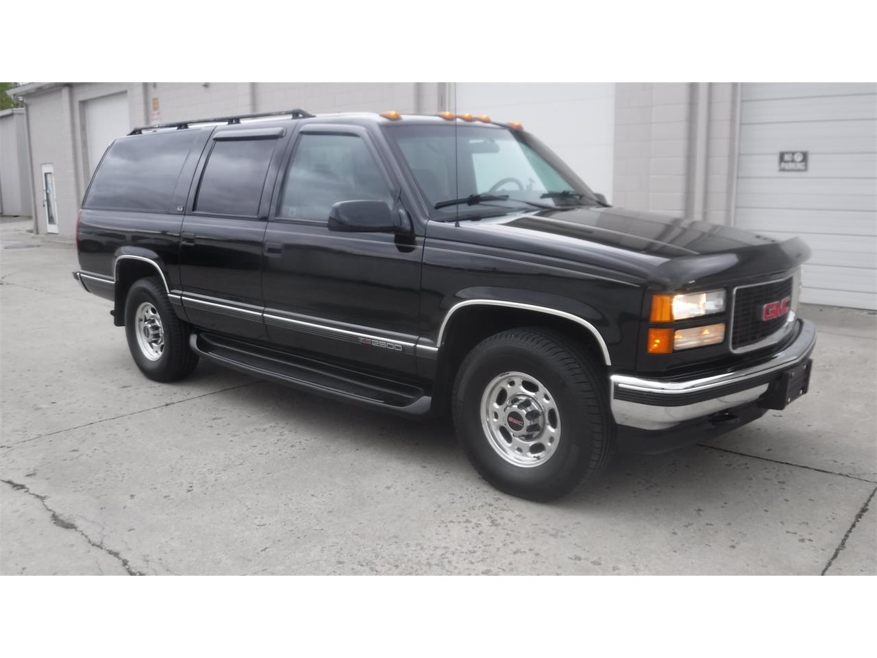 1995 GMC Suburban for sale in Milford, OH – photo 3