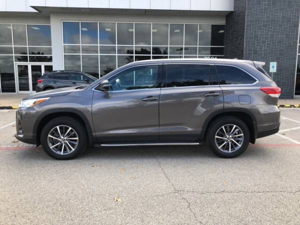2019 Toyota Highlander XLE for sale in Georgetown, TX – photo 2