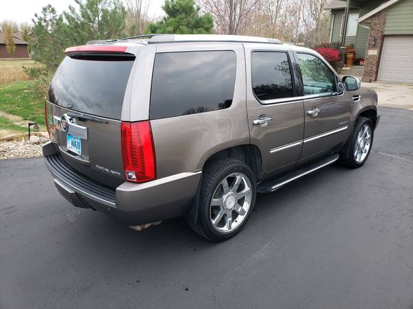 2011 Cadillac Escalade - cars & trucks - by owner - vehicle... for sale in Sioux Falls, SD – photo 5