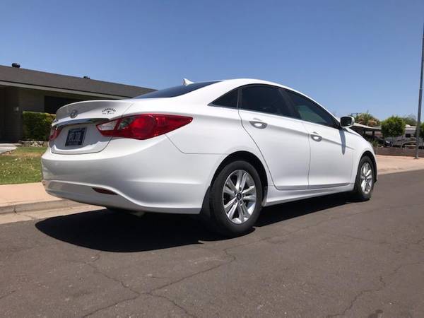 2013 hyundai sonata gls WHITE LOW MILES 7900 ONE OWNER - cars & for sale in Mesa, AZ – photo 8