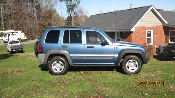 2004 Jeep Liberty - Needs Transmission Work - cars & trucks - by... for sale in Cumming, GA – photo 2