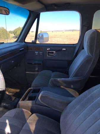 Very nice 1989 suburban 2500 - cars & trucks - by owner - vehicle... for sale in Ash Fork, AZ – photo 9