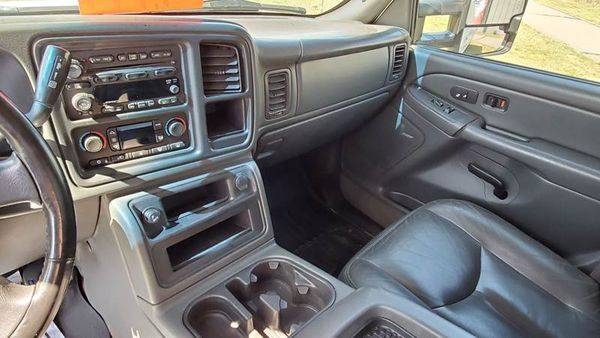 2004 Chevrolet Chevy Silverado 2500HD LT 4dr Crew Cab 4WD SB for sale in St Francis, MN – photo 6