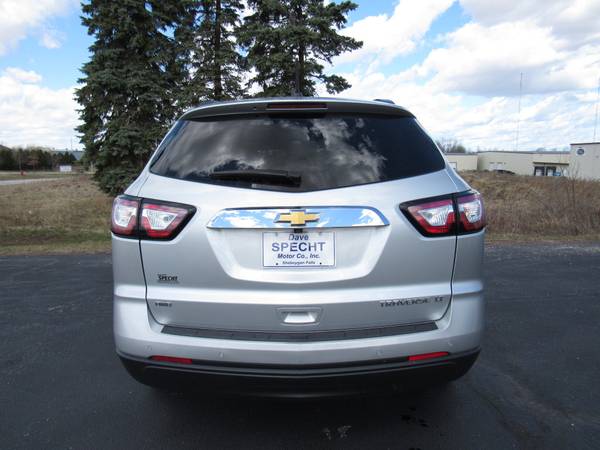 2016 Chevrolet Traverse LT Excellent Used Car For Sale for sale in Sheboygan Falls, WI – photo 4