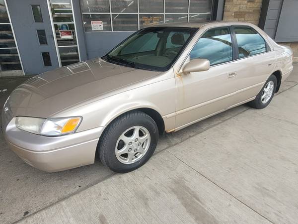 1998 TOYOTA CAMRY - - by dealer - vehicle automotive for sale in MILWAUKEE WI 53209, WI – photo 2