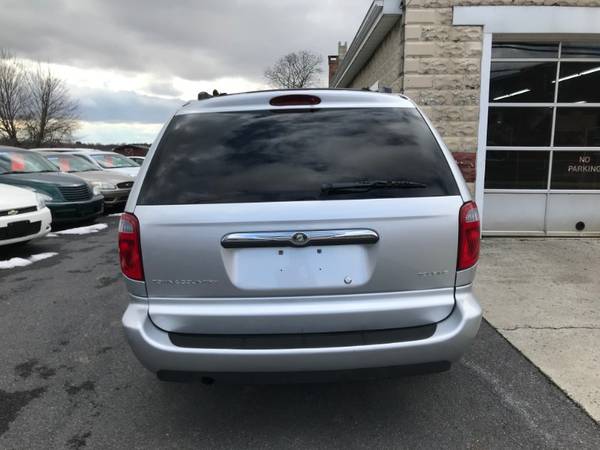 2005 Chrysler Town&Country 110k We Finance Bad Credit! Price Reduced! for sale in Jonestown, PA – photo 3
