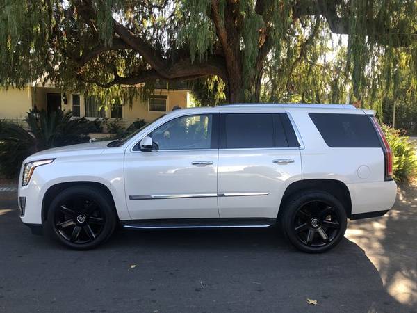 2015 Cadillac Escalade Luxury - cars & trucks - by dealer - vehicle... for sale in North Hollywood, CA – photo 3
