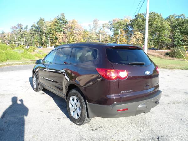 Chevrolet Traverse LS AWD 3rd ROW ONE OWNER **1 year warranty** -... for sale in hampstead, RI – photo 6