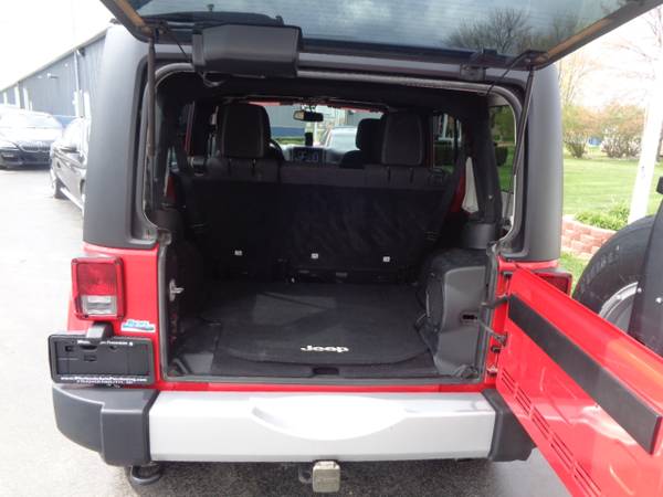 2014 Jeep Wrangler Unlimited 4WD 4dr Sahara - - by for sale in Frankenmuth, MI – photo 15