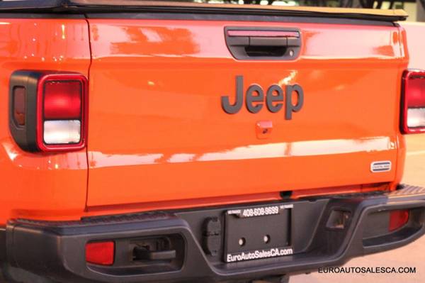 2020 Jeep Gladiator Overland 4x4 4dr Crew Cab 5.0 ft. SB pickup... for sale in Santa Clara, CA – photo 16