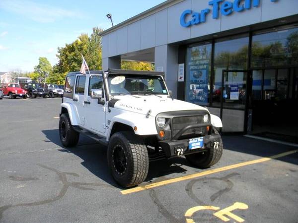 2012 Jeep Wrangler UNLIMITED SAHARA 4WD 3.6L V6 LIFTED WITH HARDTOP... for sale in Plaistow, NH – photo 2