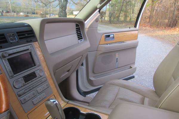 2007 Lincoln Navigator for sale in Rustburg, VA – photo 4