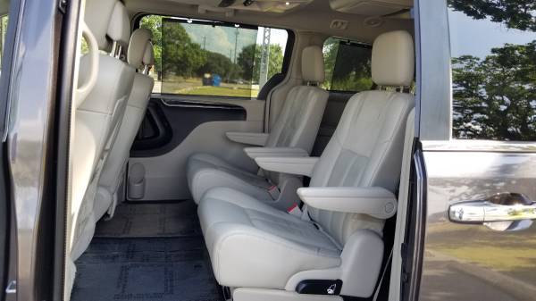 2015 Chrysler Town and Country Limited Platinum for sale in San Antonio, TX – photo 13
