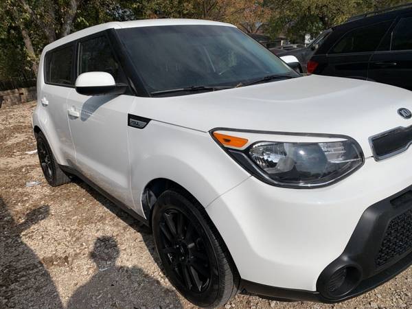 2016 Kia Soul Base 4dr Crossover 6A with - - by dealer for sale in New Braunfels, TX – photo 2