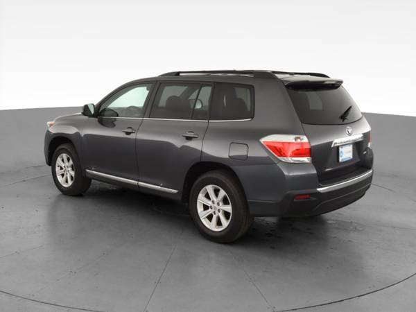 2013 Toyota Highlander Plus Sport Utility 4D suv Gray - FINANCE... for sale in New Haven, CT – photo 7