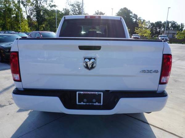 2017 Ram 1500 Express 4WD 5ft7 Box for sale in Baton Rouge , LA – photo 2