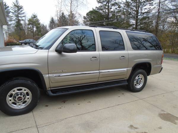 2003 gmc yukon xl----3/4 ton-4 wheel dr - cars & trucks - by owner -... for sale in South Lebanon, OH – photo 5
