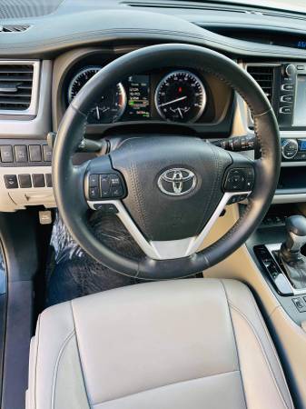 2018 Toyota Highlander XLE AWD pmt 414 00 wac - - by for sale in Broken Arrow, OK – photo 10