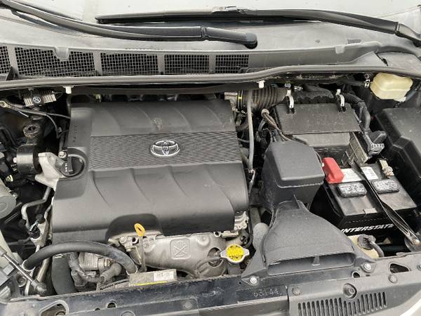 2016 Toyota Sienna XLE FWD 8-Passenger V6 - - by for sale in Windfall, IN – photo 9