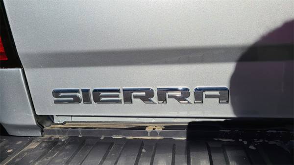 2018 GMC Sierra 1500 SLE pickup Silver - cars & trucks - by dealer -... for sale in Flagstaff, AZ – photo 16
