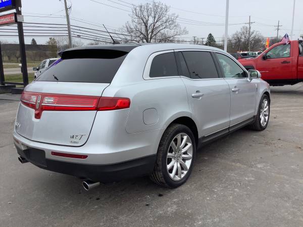 Loaded! 2010 Lincoln MKT! AWD! 3rd Row! Finance Guaranteed! - cars &... for sale in Ortonville, MI – photo 6