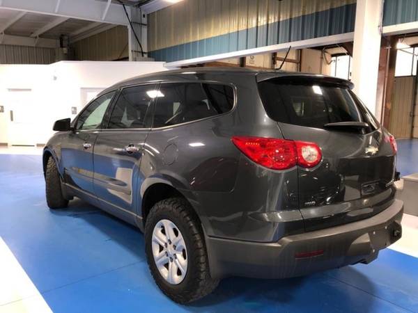 2011 Chevrolet Traverse LS AWD w/PDC - - by dealer for sale in Scranton, PA – photo 6